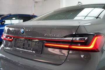 BMW 745 - 8