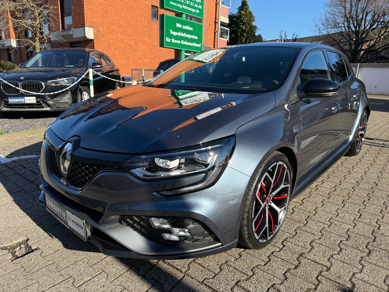 Fahrzeugabbildung Renault MEGANE R.S. TROPHY HUD 1-HAND RENAULT SCHECKH.