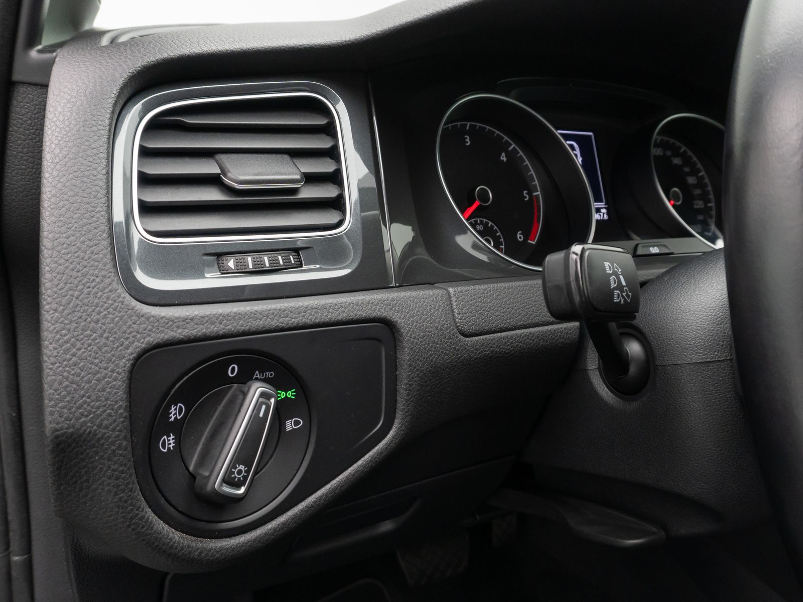Fahrzeugabbildung Volkswagen Golf VII Variant Comfortline BMT/Start-Stopp PDC