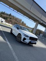 Volvo XC60 T6 AWD Recharge Plus Dark Auto Recharge... - Volvo XC60: Recharge Plus Dark
