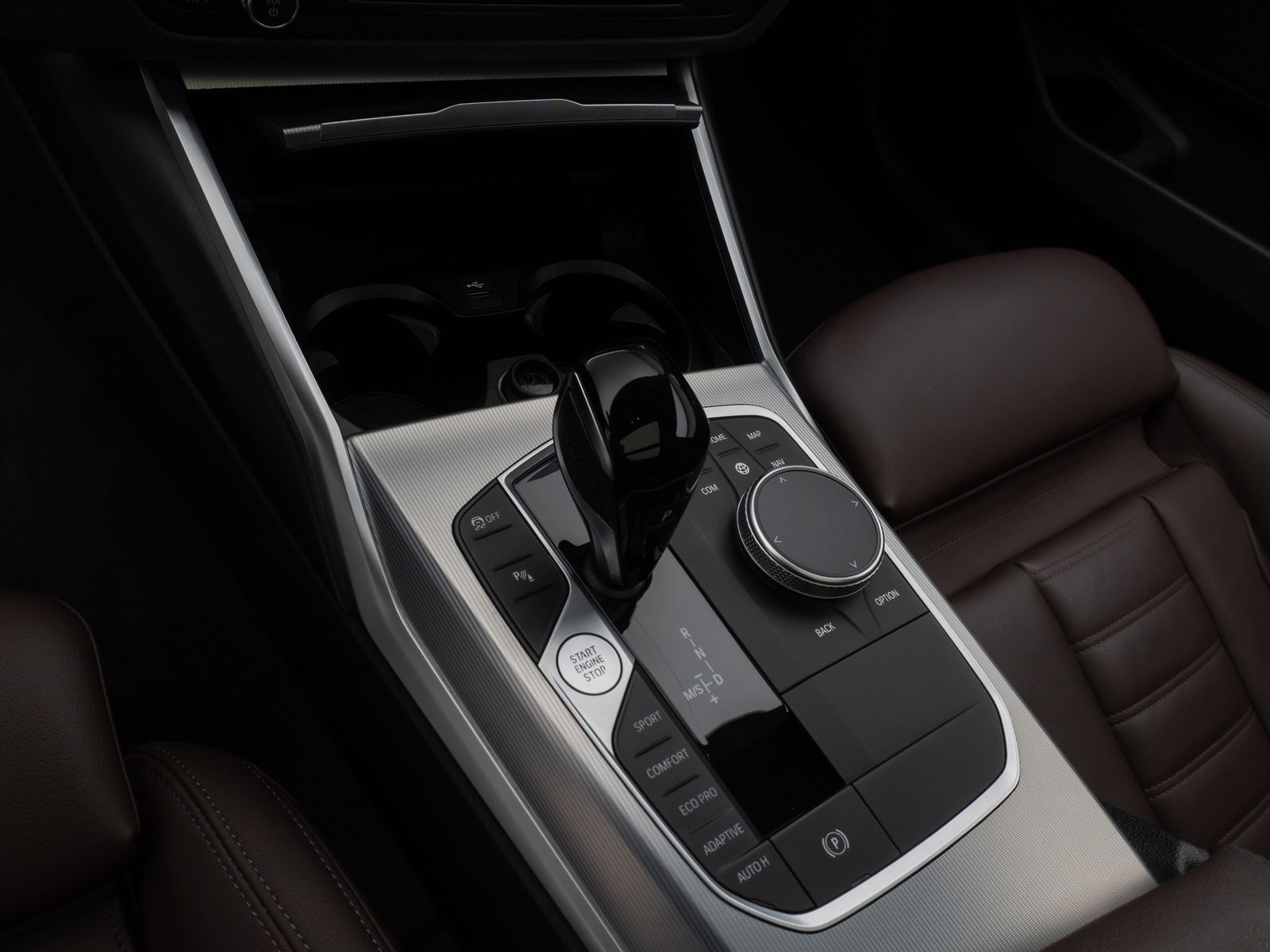 Fahrzeugabbildung BMW 320d M Sport Panorama Laser Kamera DAB HiFi 19"