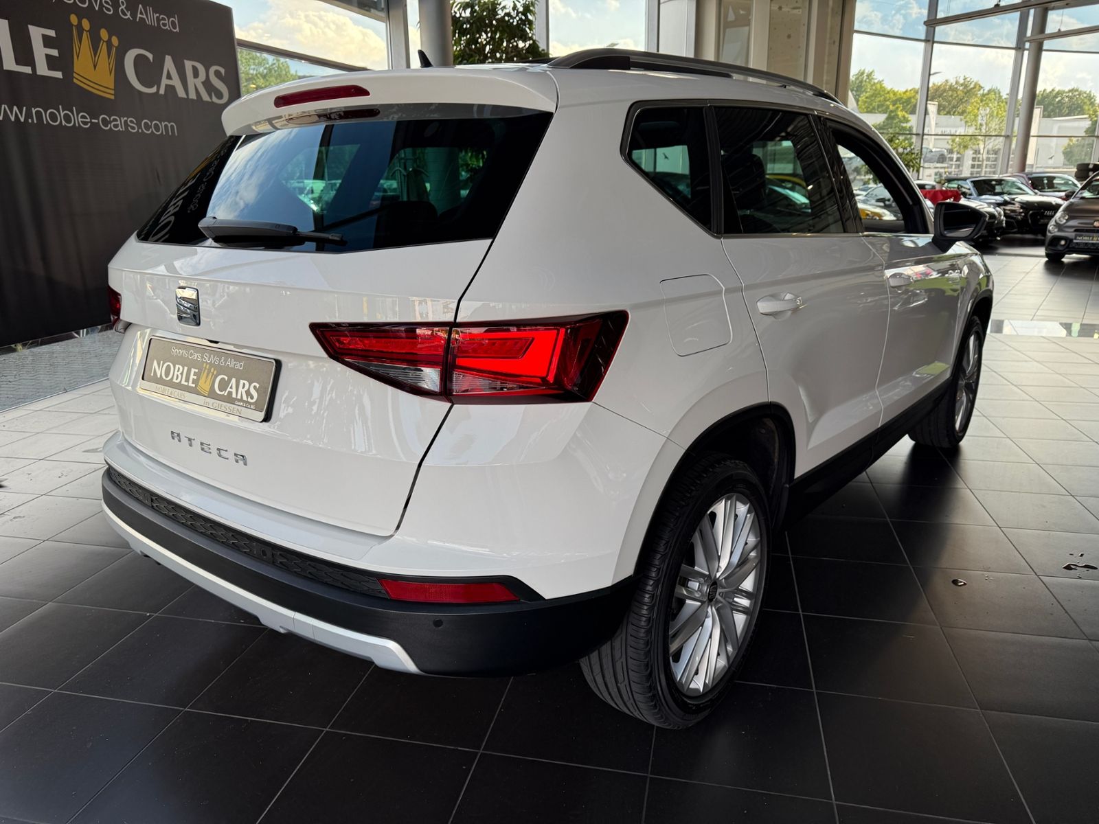 Fahrzeugabbildung SEAT Ateca Xcellence PANO BEATS ACC LED