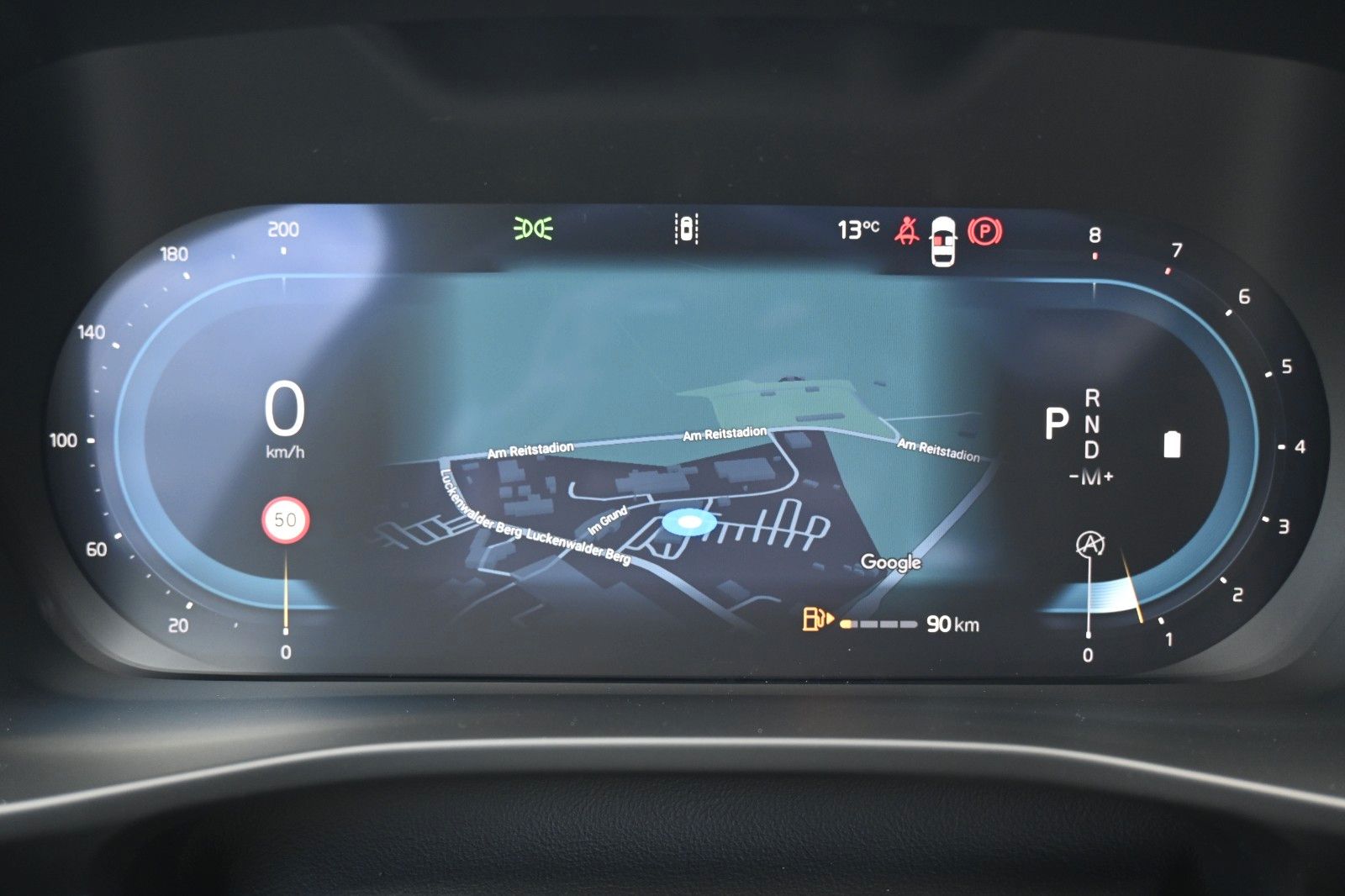 Fahrzeugabbildung Volvo XC40 B3 DKG Ultra Dark*FSHZG*PANO*360°*ACC