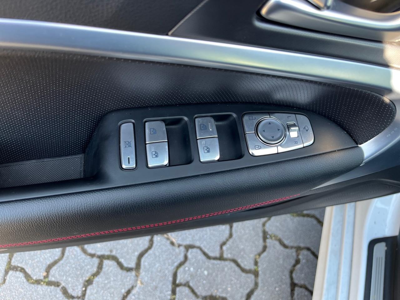 Genesis G70 Shooting Brake 2.2 D Sport AWD Sitzklima