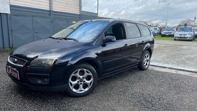 Ford FORD - Focus Station Wagon Style Wagon 1.6 tdci 