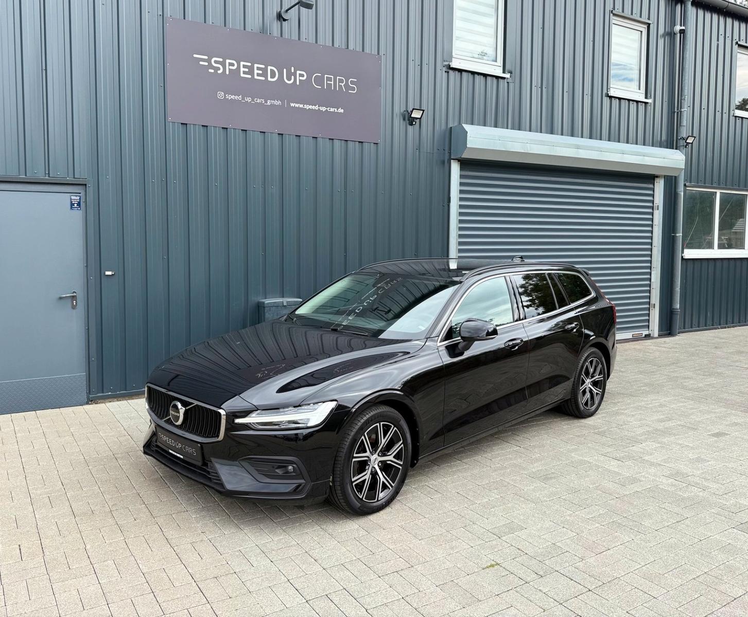Volvo V60 Kombi Core B4 Momentum LED 1HD Kamera S-Heft