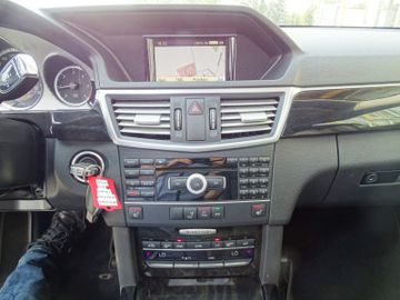 Mercedes-Benz E E 250 CDI BlueEfficiency SD-Tempom.-Bi-Xenon