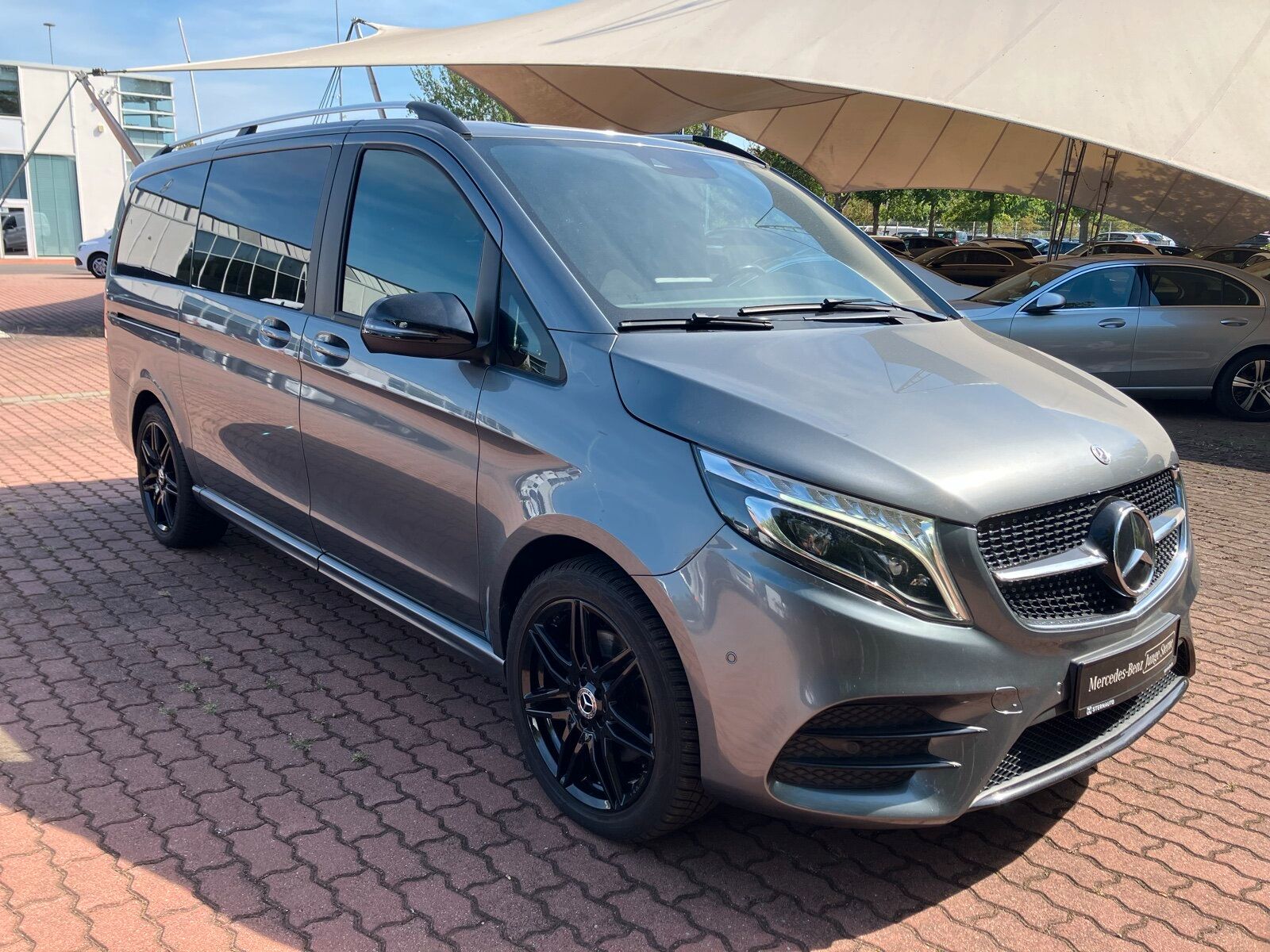 Mercedes-Benz V 300 d 4MATIC AMG Line Lang AHK LED Klima DISTR imagem 3