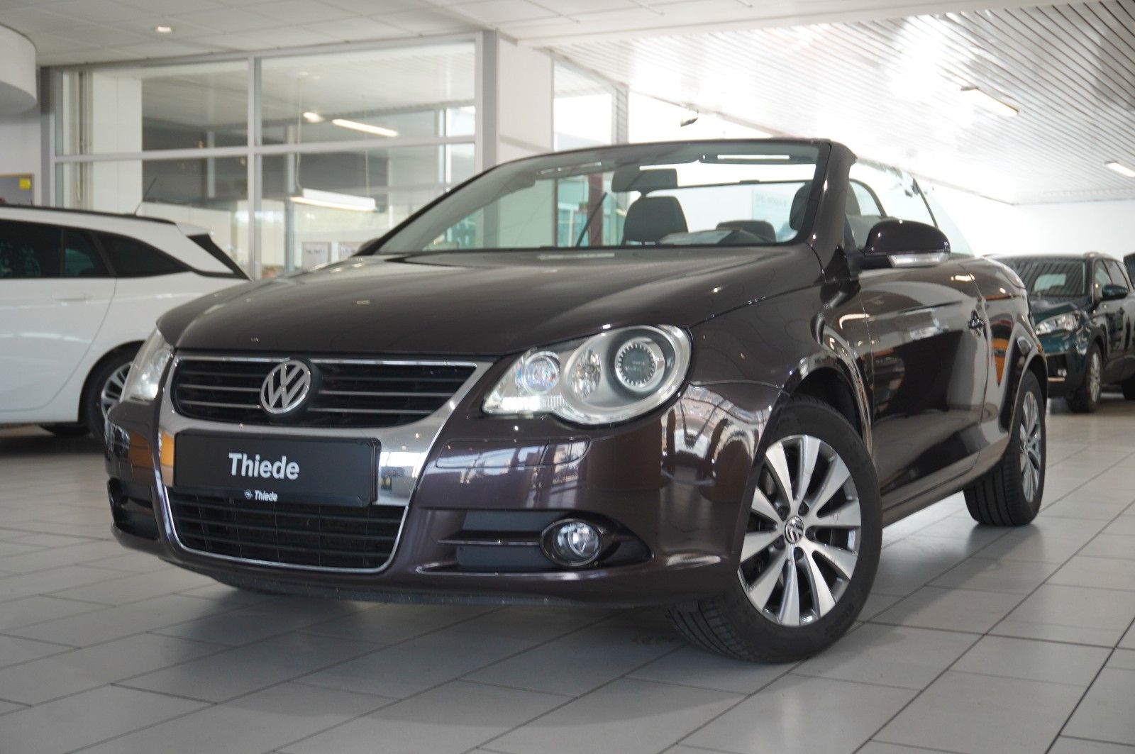 Fahrzeugabbildung Volkswagen Eos 2.0 FSI CABRIO SPORT/XENON/PDC/SHZ/LEDER