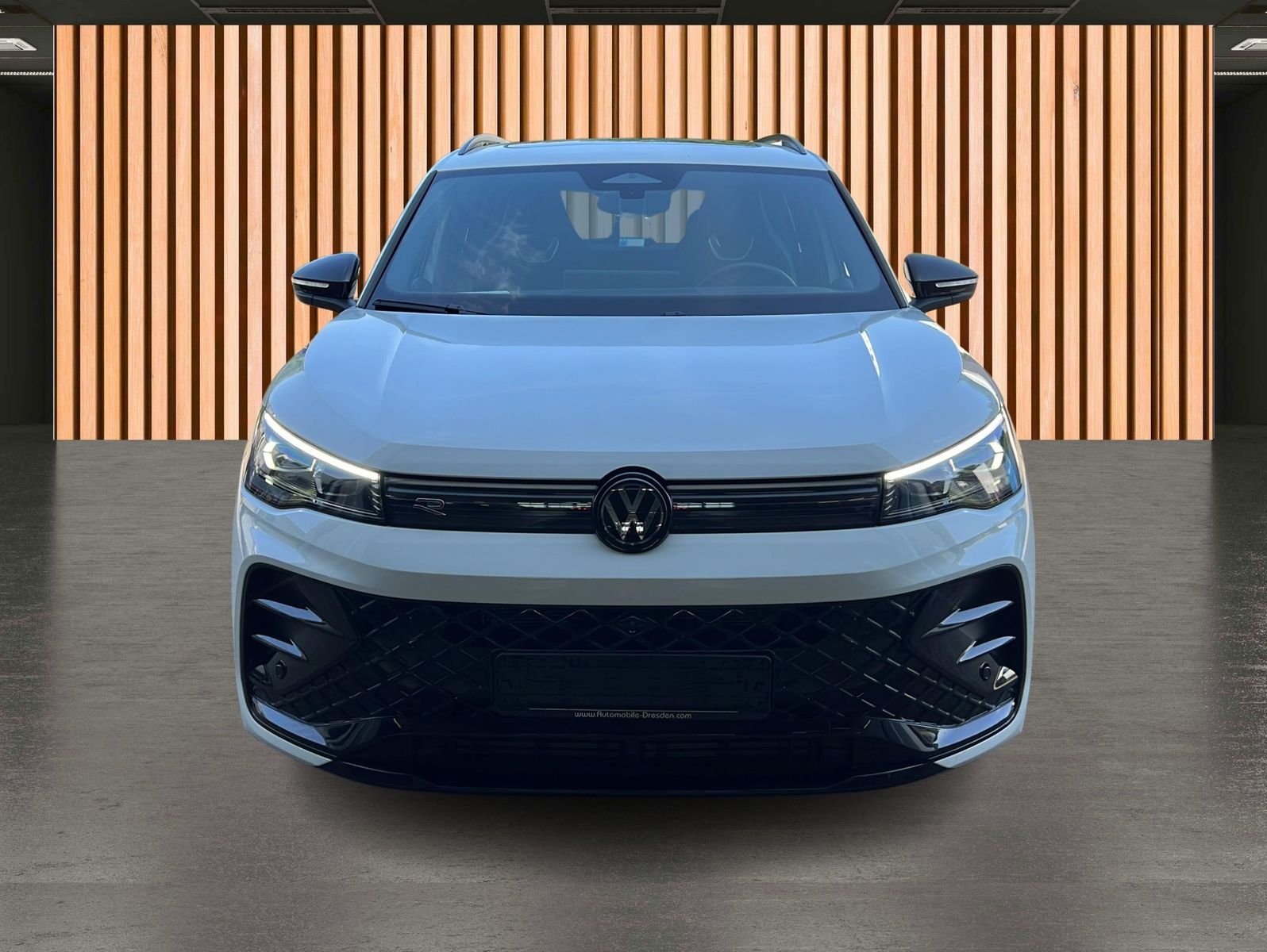 Volkswagen Tiguan 2.0 TSI R-Line IQ Drive 4M 09 29 foto 20
