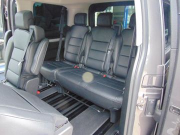 Bild 12 Peugeot Traveller Allure L2 Business