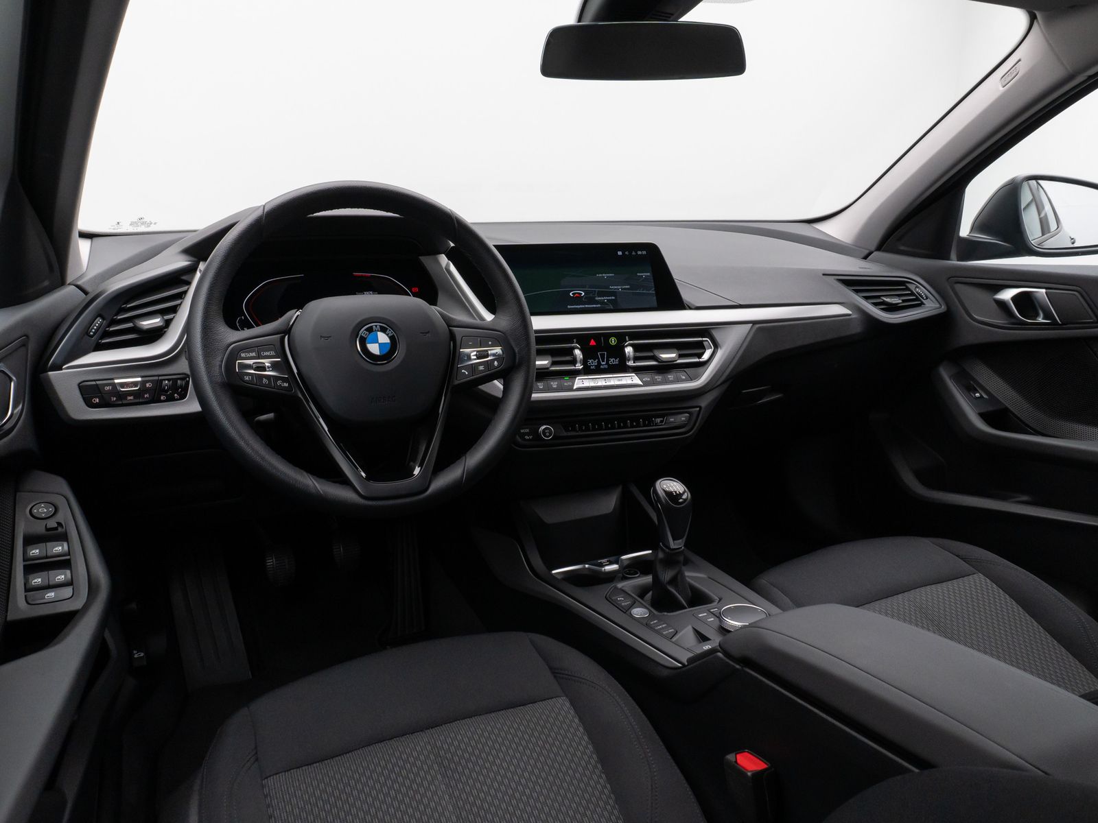 Fahrzeugabbildung BMW 118i PDC DAB CockPitPro AHKFernlichtassistent