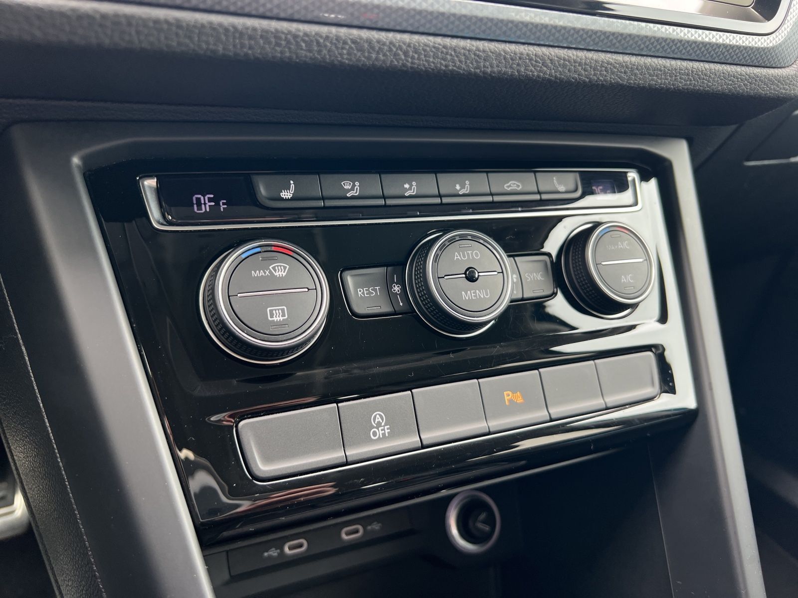 Touran Active 1.5 TSI DSG Navi*ACC*7-Sitzer