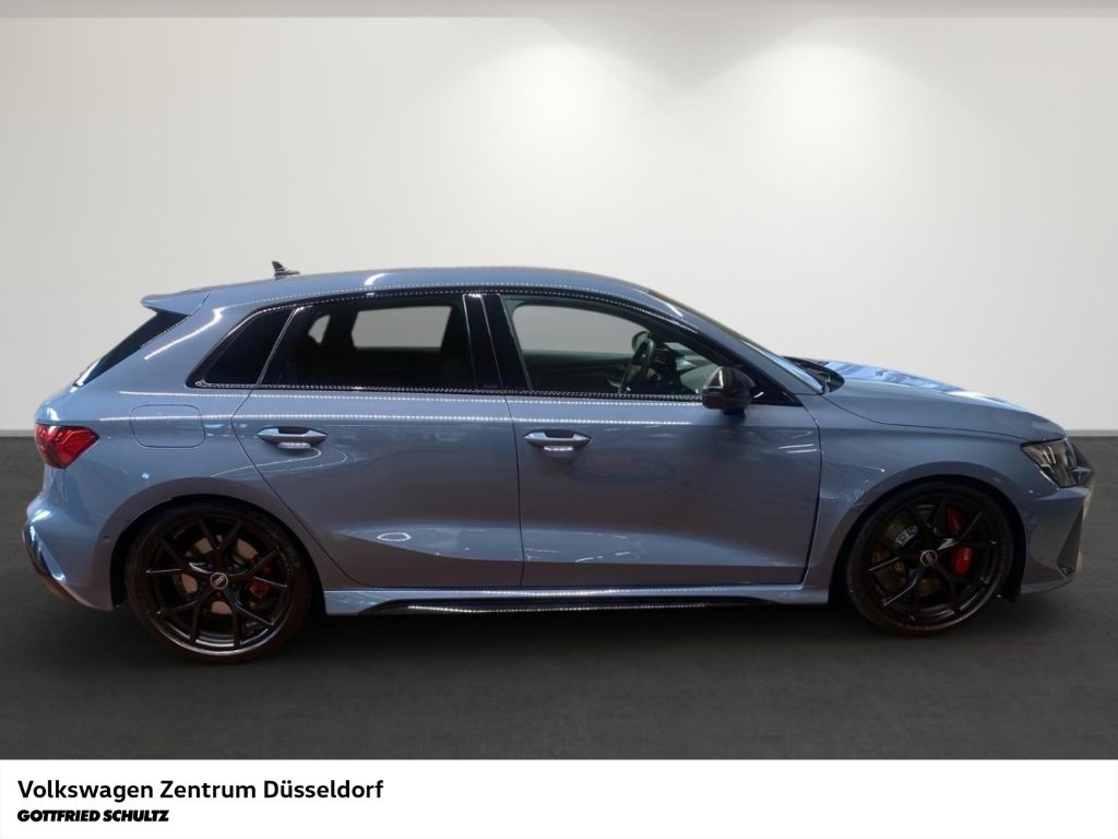 Audi RS3 2.5 TFSI quattro s-tronic LED Kamera foto 2