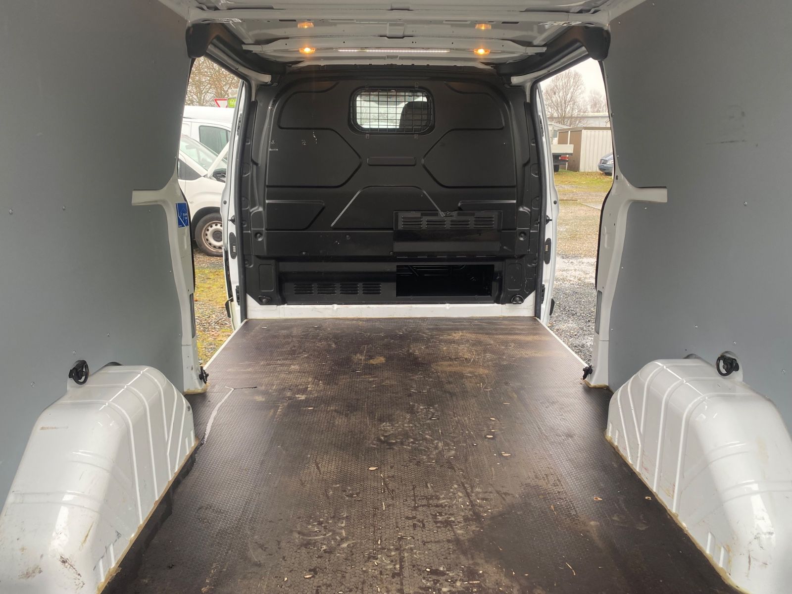 Fahrzeugabbildung Ford Transit CustomKasten320L2 Trend,AHK,StH,SHZ,SHge