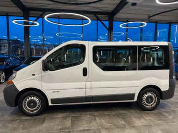 Renault Trafic Combi L1H1 2,7t  verglast*9- Sitzer*AHK*