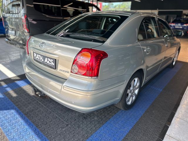 Toyota Avensis  1.8 Liftback