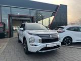 Mitsubishi Outlander TOP 2.4 Plug-in Hybrid - Mitsubishi Outlander in Aachen