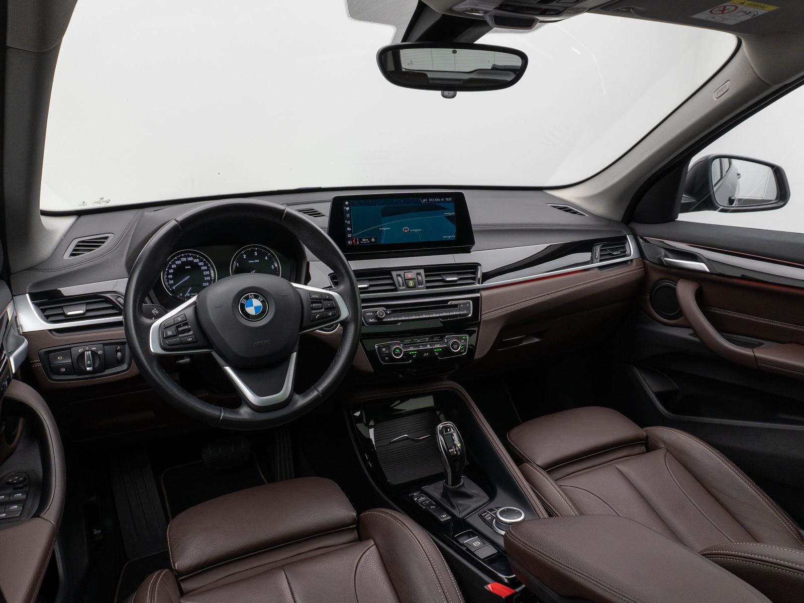 Fahrzeugabbildung BMW X1 xD20d Sport Line Kamera Panorama HUD DAB AHK