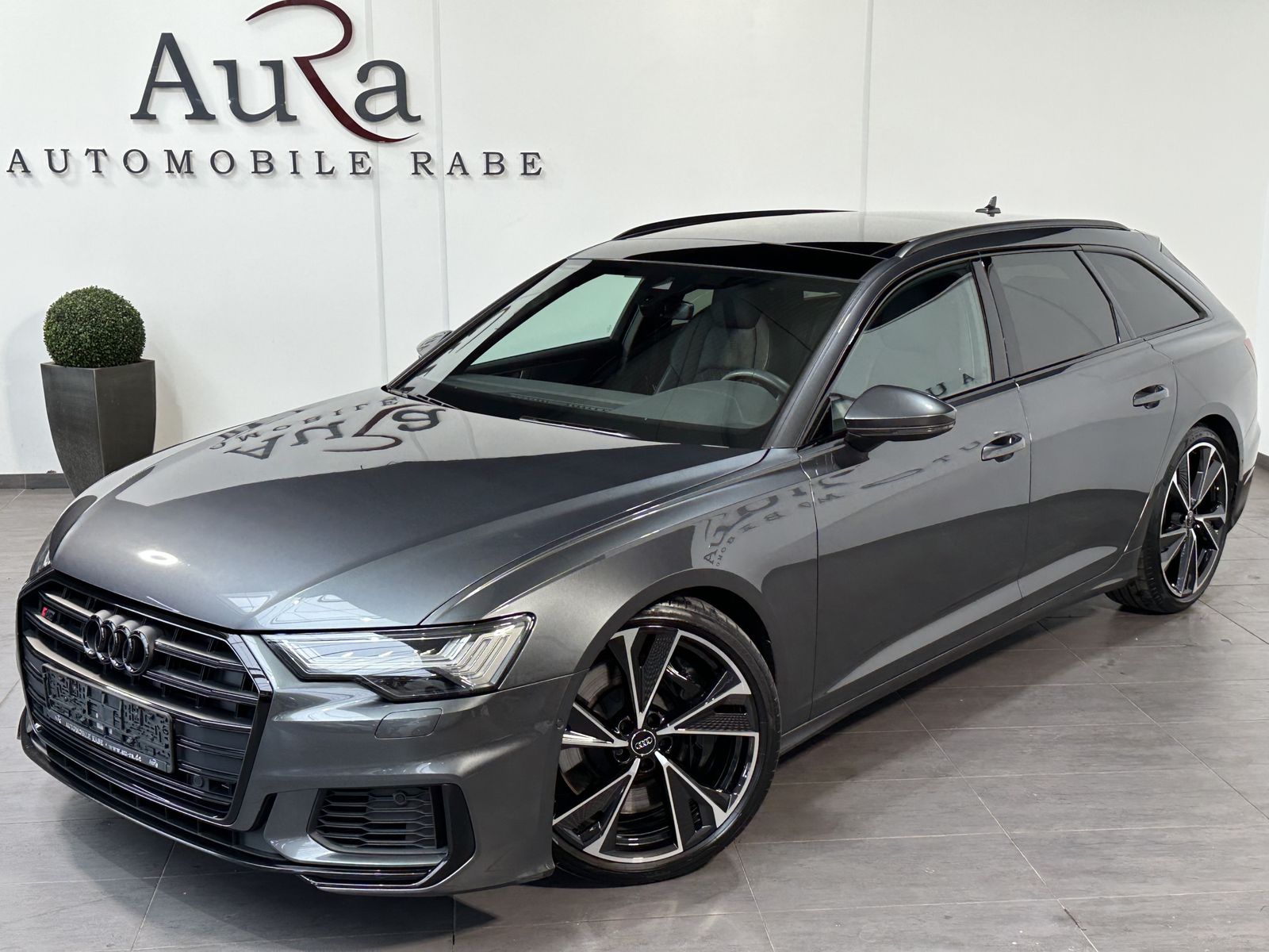 Fahrzeugabbildung Audi S6 Avant Black NAV+MATRIX+B&O+PANO+AHK+V-COCKPIT