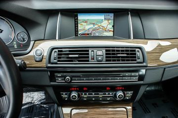Fahrzeugabbildung BMW 530 d xDrive ModernLine LEDER NAVIGATION XENON