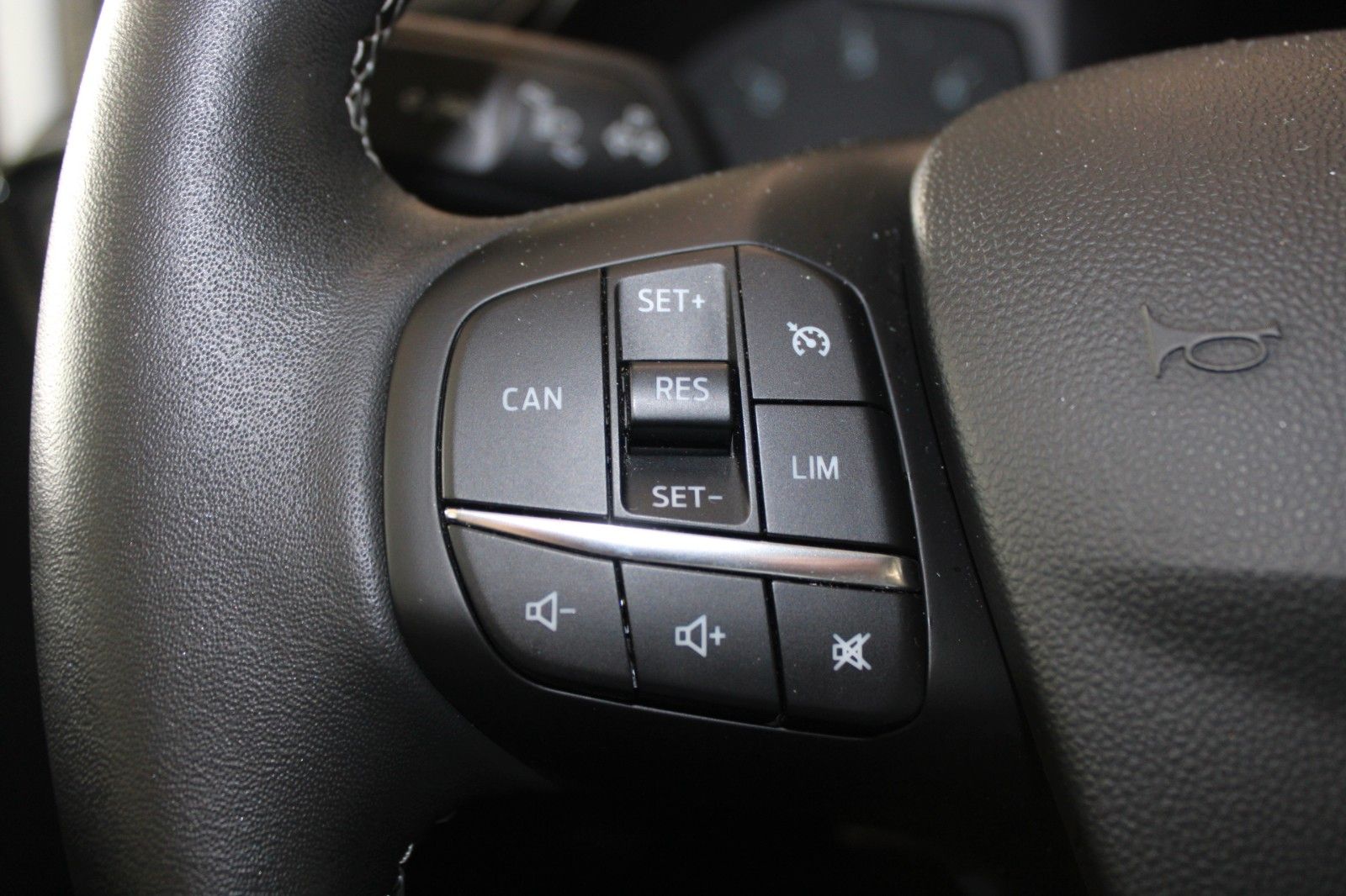 Fahrzeugabbildung Ford Fiesta 1,5 TDCi Cool & Connect 5-T LED WinterP.