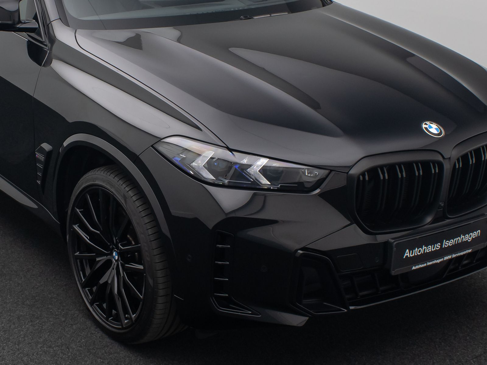 Fahrzeugabbildung BMW X5 M60i Panorama H/K DAB HUD 360&deg; Komfort 22Zoll