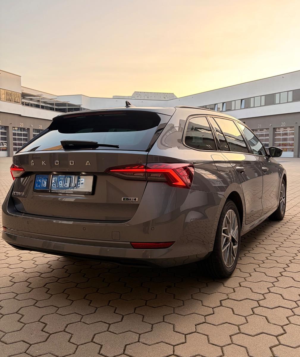 Skoda Octavia 1.5 TSIe-TEC DSG Combi Tour Sondermodell