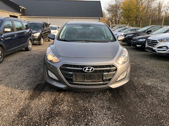 Hyundai i30 blue Trend