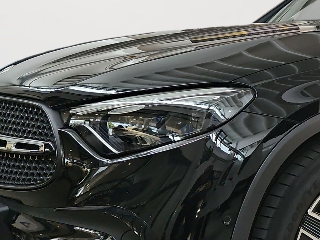 Fahrzeugabbildung Mercedes-Benz GLC 200 4M AMG Night Distronic+ AHK Pano Sitzkl.