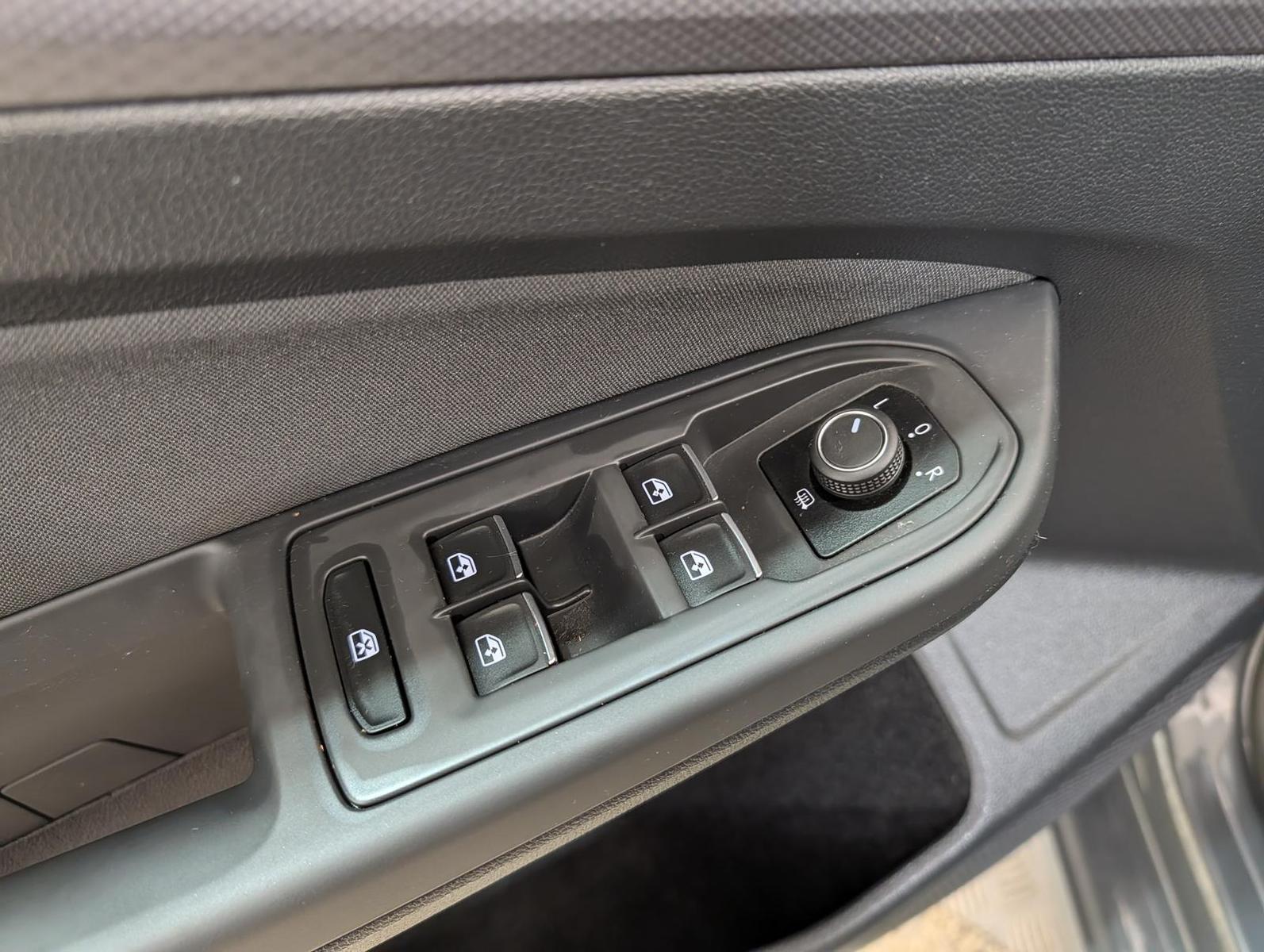 Volkswagen Golf 1.5 TSI Active AHZV ACC 5 J.Garantie, миниатюра 19