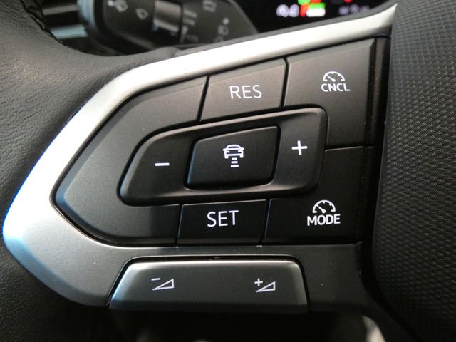 Passat Variant 1.5 TSI eHybrid Business AHK