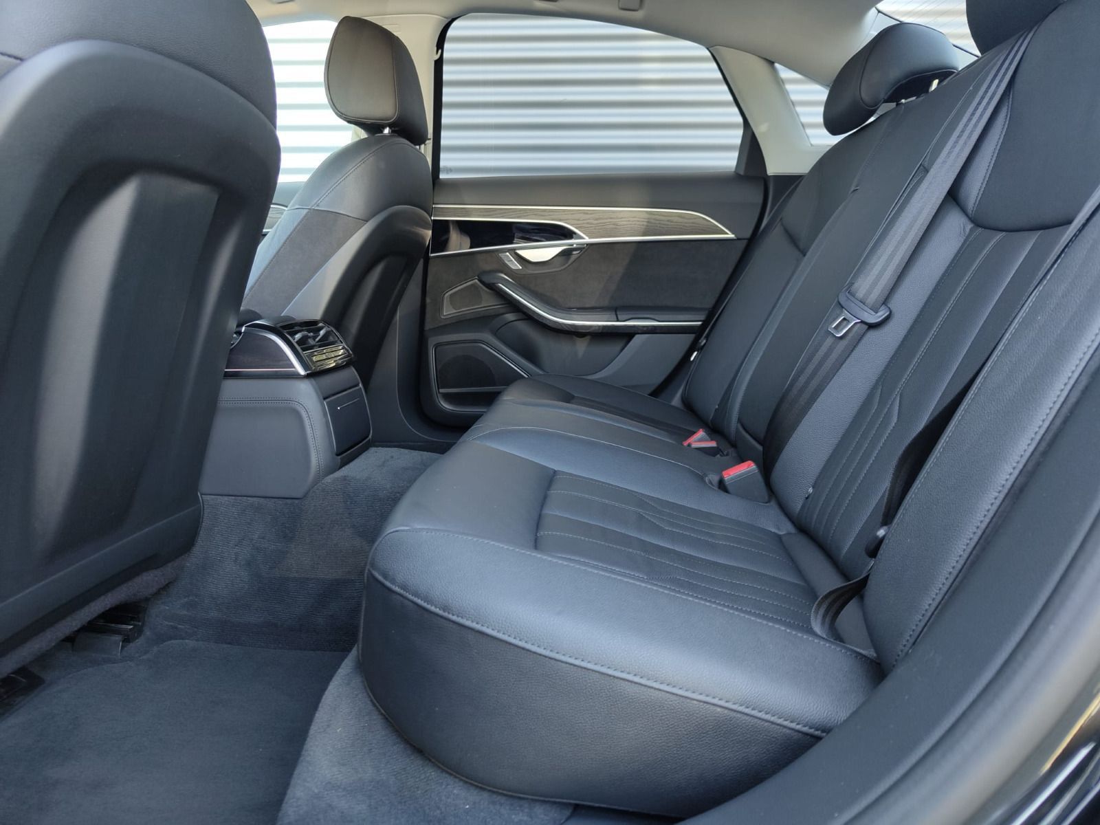 Audi A8 - Bild 15
