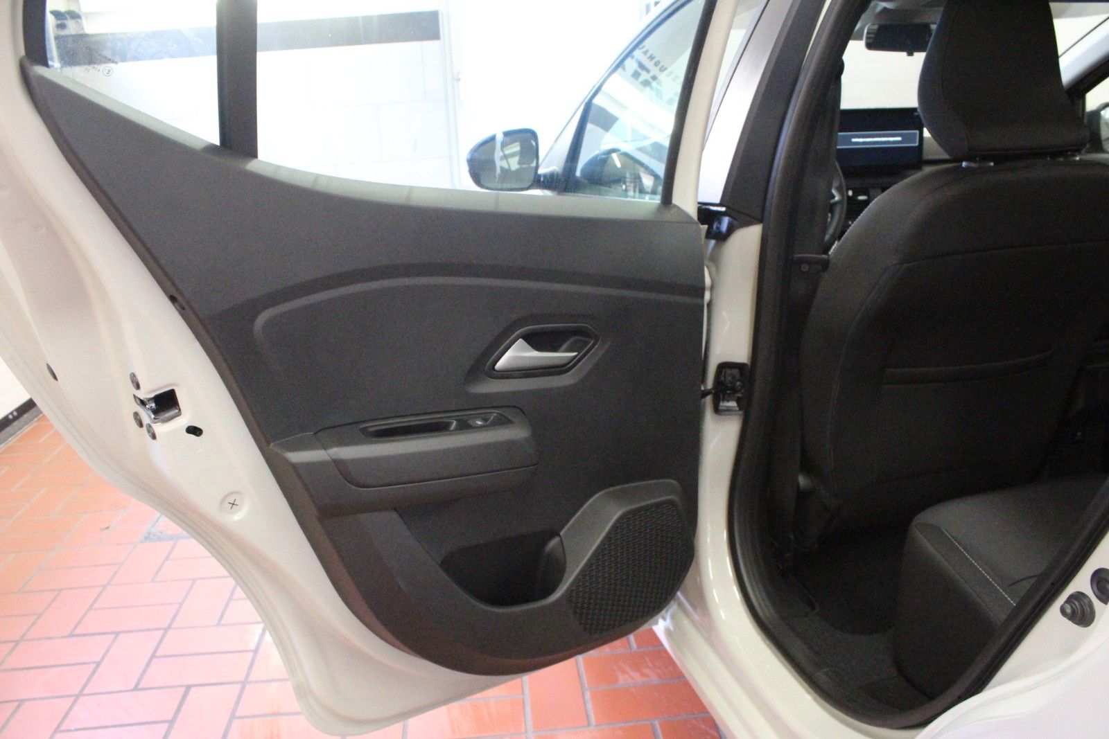 Fahrzeugabbildung Dacia Sandero Expression ECO-G 120 *Sitzhz*LPG