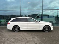 Fahrzeugabbildung Mercedes-Benz C200 T AMG-Line Night LED Kamera Burmester 19"