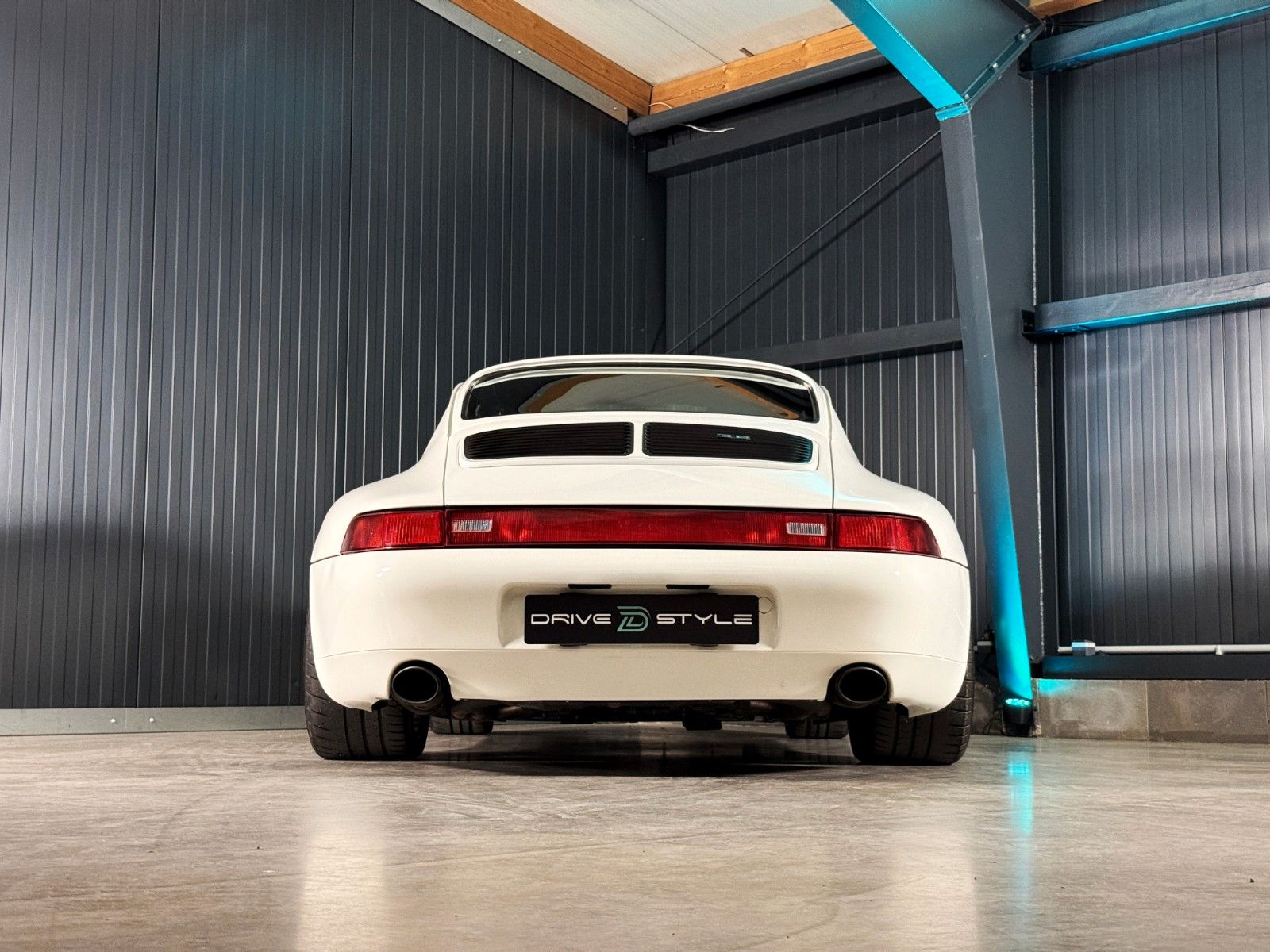 Fahrzeugabbildung Porsche 993 RS Nachbau 3,8L + 325 PS + Komplett umbau