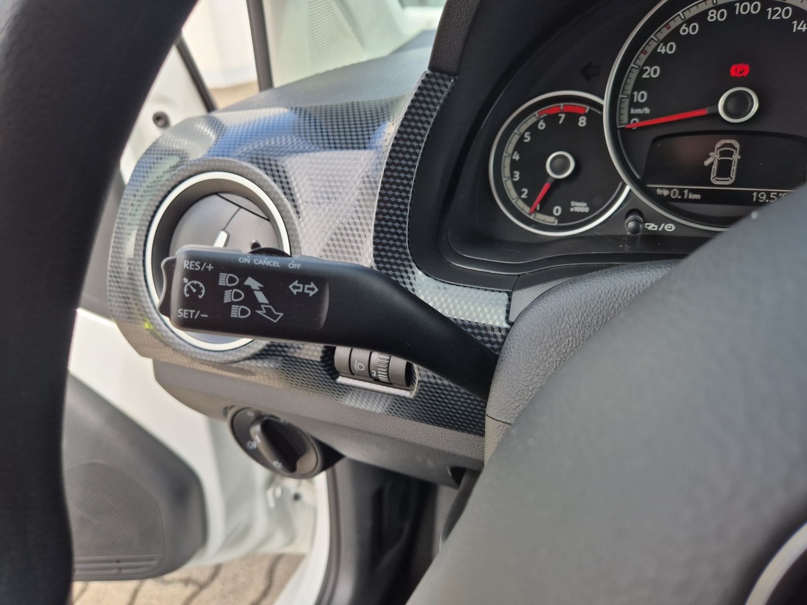 Fahrzeugabbildung Volkswagen up! 1.0 Klima DAB GRA RFK SH LM