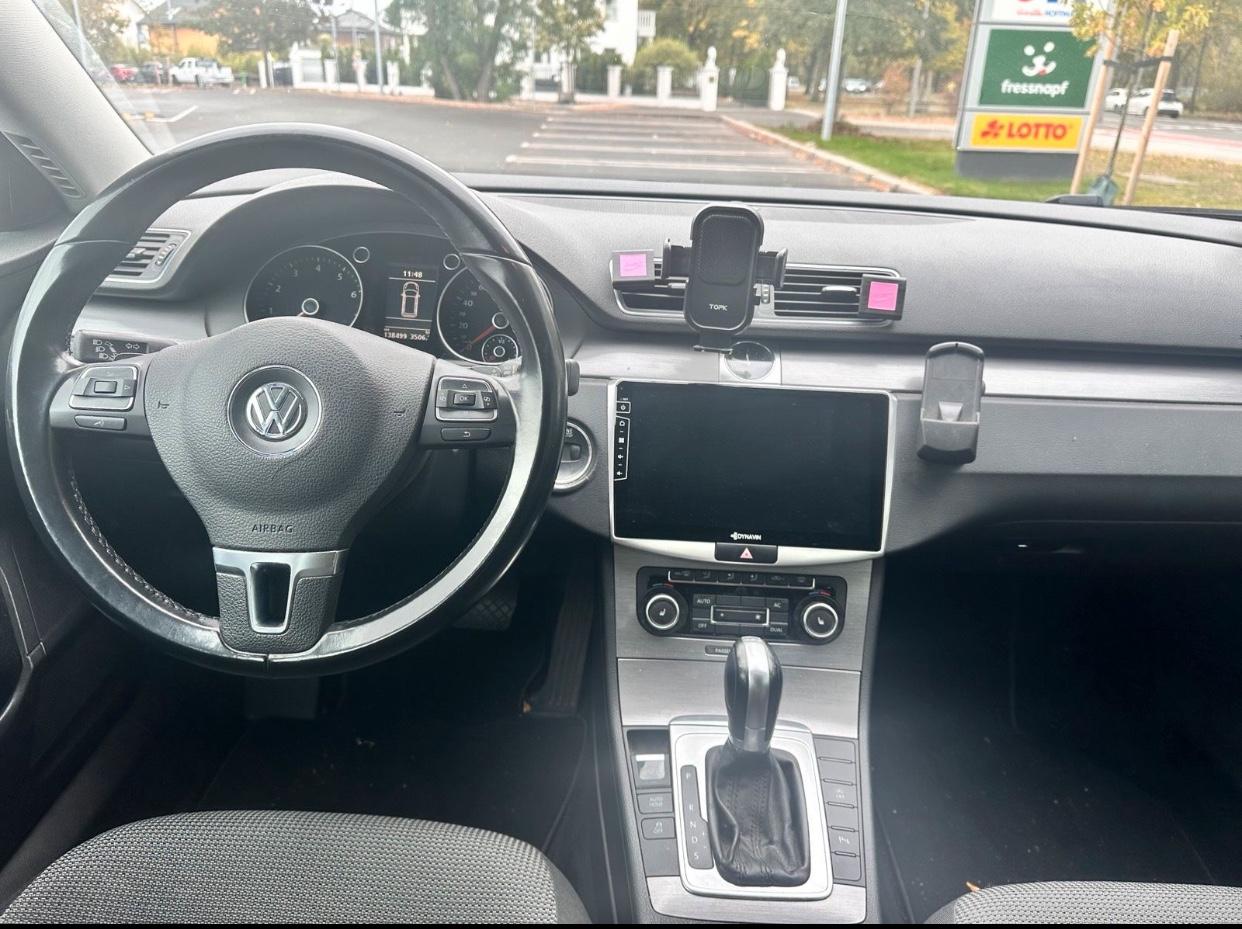 Volkswagen Passat 2011 — engine 1.390 cm³, 122 HP (90kW)