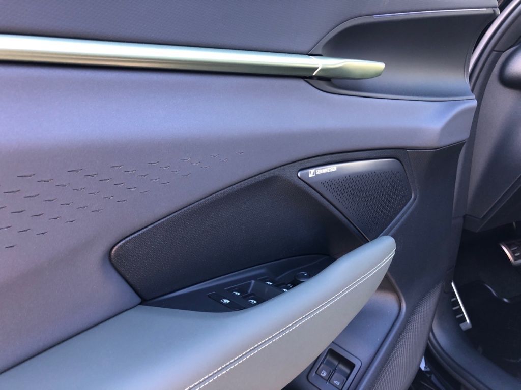 Fahrzeugabbildung CUPRA Terramar 1.5 e-Hybrid DSG Tribe Edition Sondermo