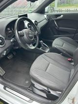 Audi A1 Sportback 1.4 TFSI S tronic S line Xenon - Audi A1 von privat
