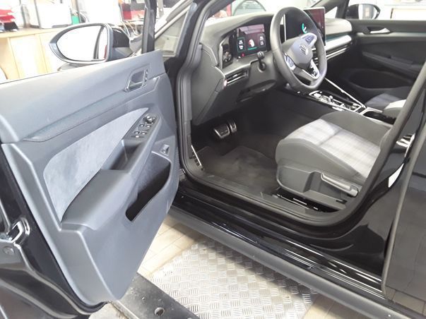Volkswagen Golf - Bild 6