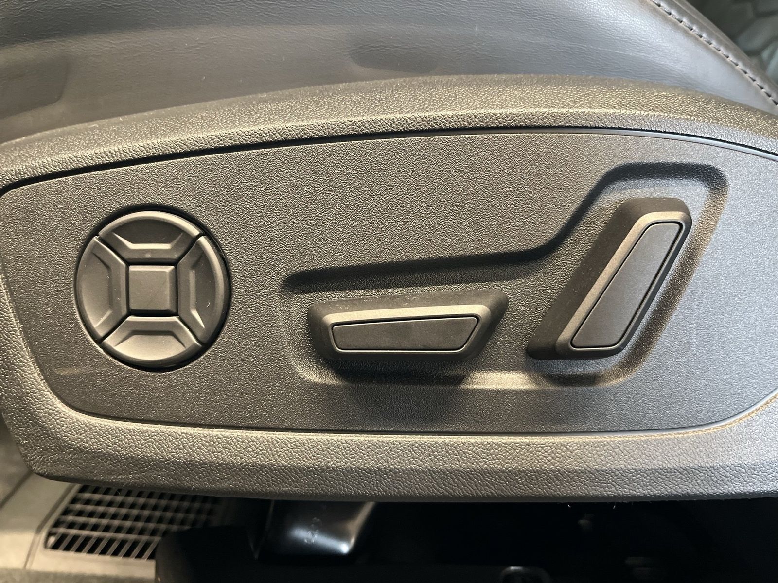 Audi RSQ3 - Bild 14