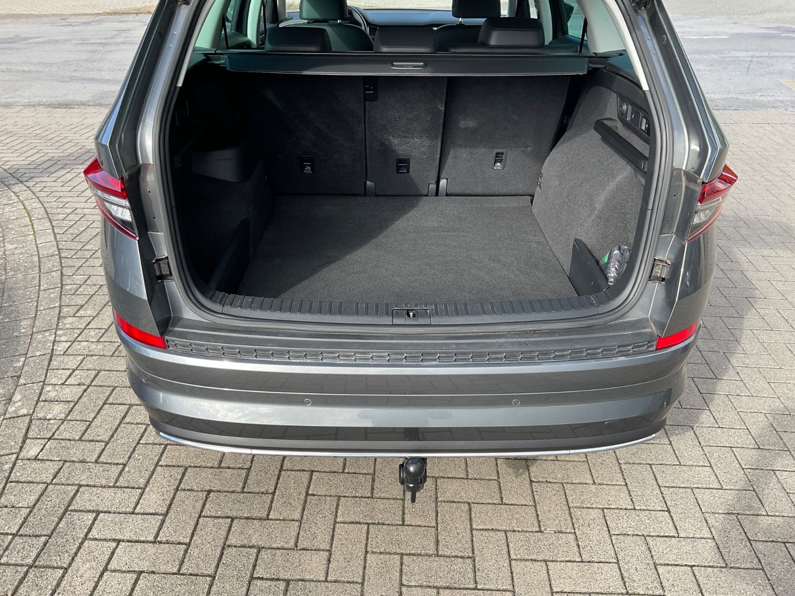 Fahrzeugabbildung SKODA Kodiaq 2.0 TDI DSG 4x4 L&K,AHK,360°Kamera