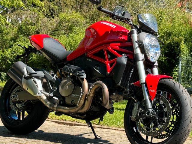 Ducati Monster 821 * Mad For Fun