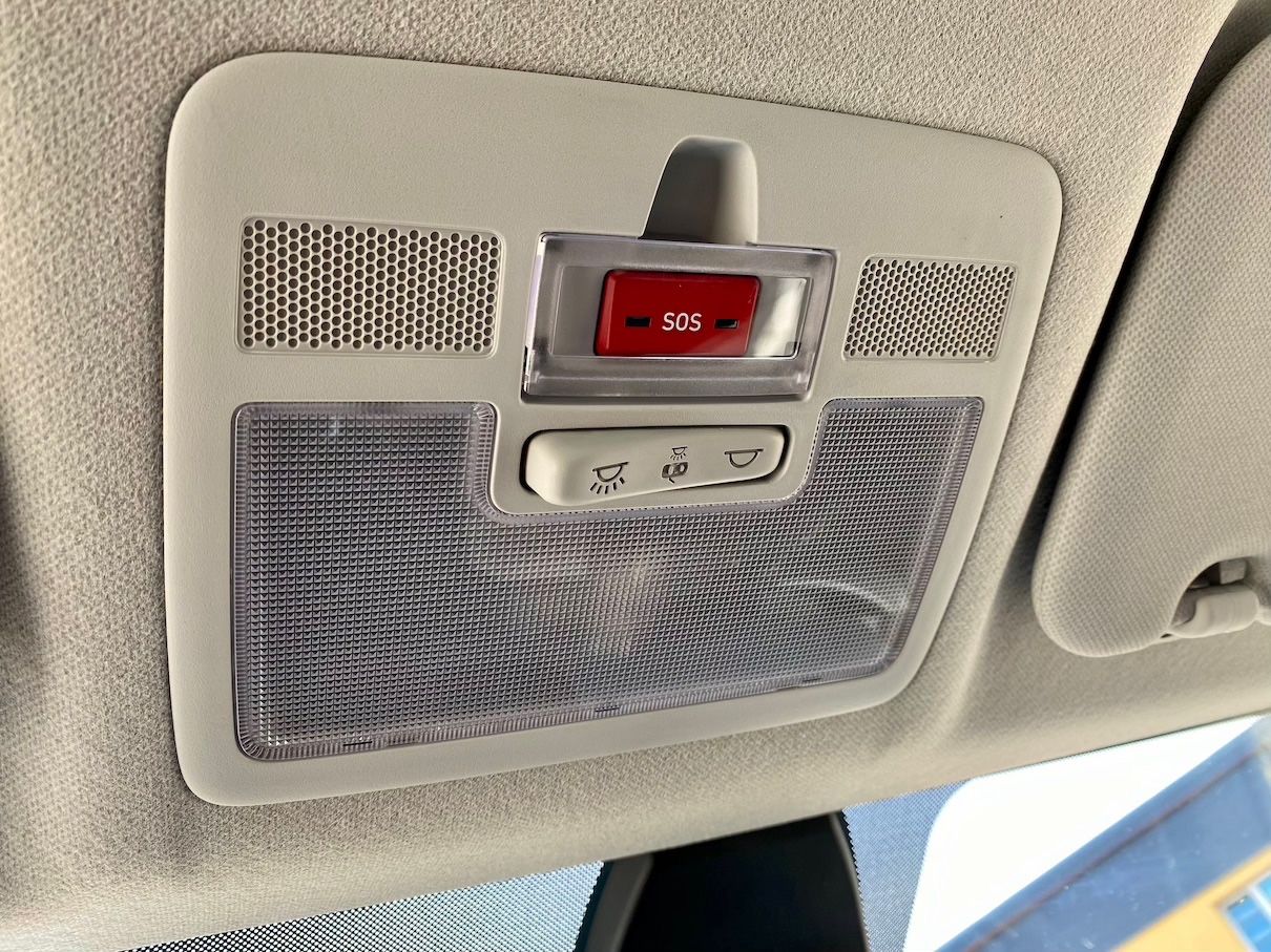 Fahrzeugabbildung Hyundai i10 1.0 SHZ KLIMA ALLWETTERREIFEN PDC RADIO USB