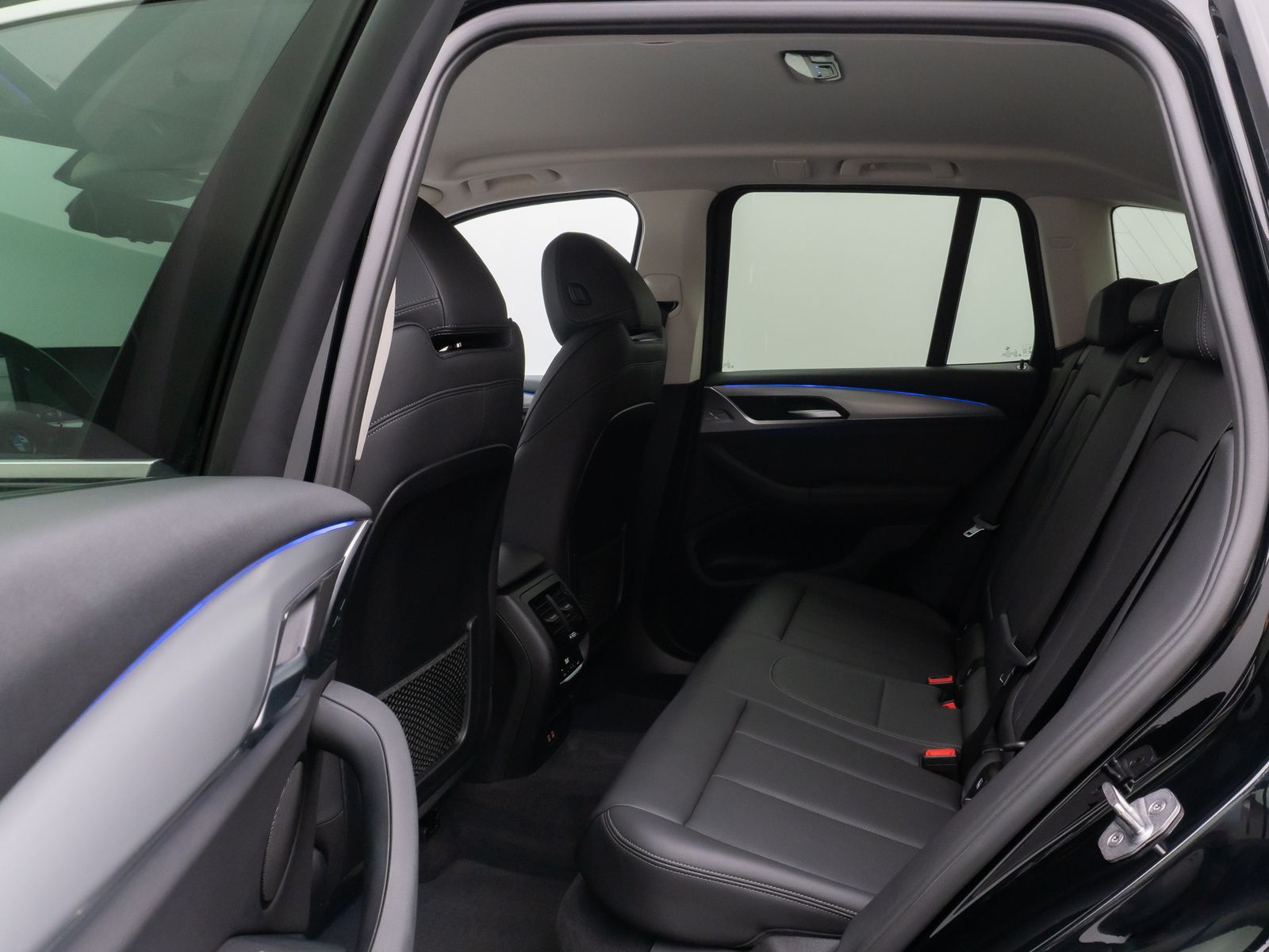 Fahrzeugabbildung BMW X3 xD20d KameraDAB HiFi Leder Alarm Sport 18Zoll
