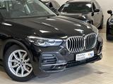 BMW X5 xDrive 30d SAG/HUD/AHK/Panor/Komf/Park&DrivAs - BMW X5: Xdrive