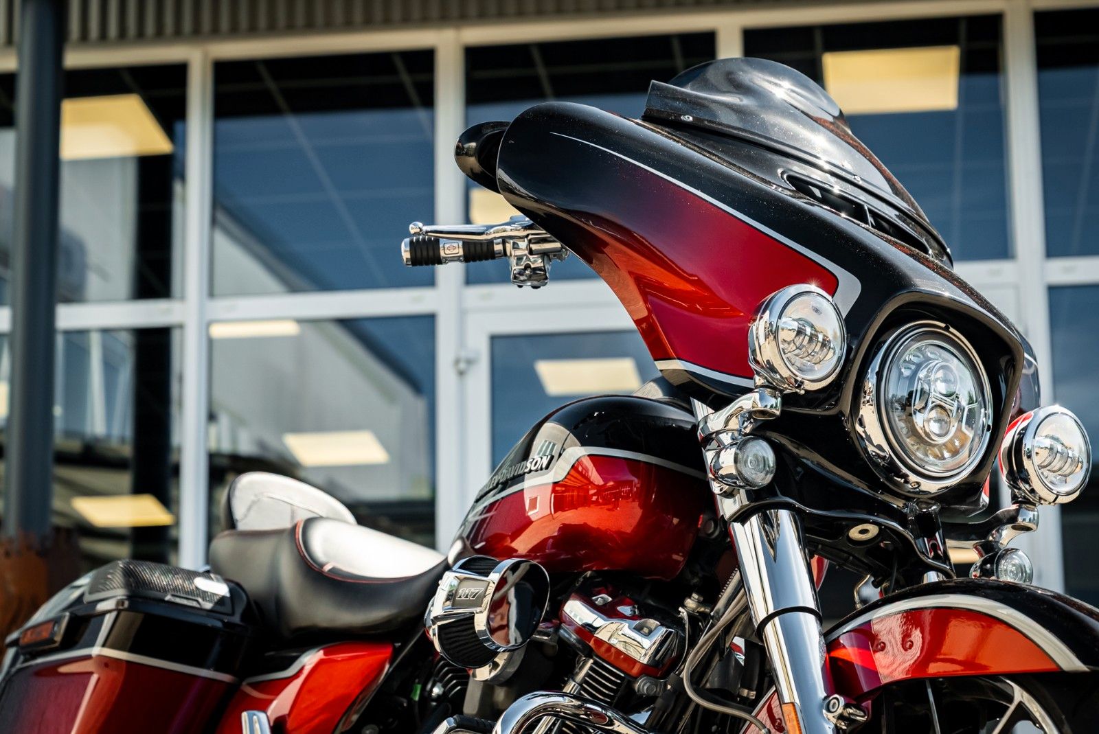 Fahrzeugabbildung Harley-Davidson FLHXSE CVO Street Glide 117 cui - ROCKFORD II