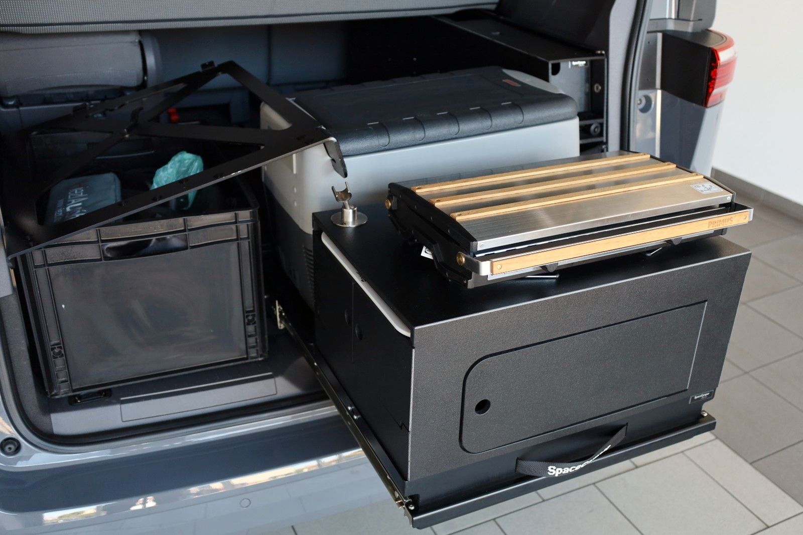Fahrzeugabbildung Volkswagen T7 Multivan lang Space- Camper/Lounge/Slide,WR