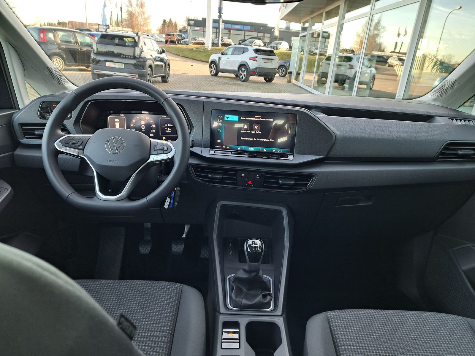 Fahrzeugabbildung Volkswagen Caddy 1.5 TSI WINTERPAKET PDC 5-JAHRE-GARANTIE